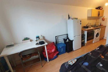 1 bed studio, 3, 16, Cathays, Cardiff, CF244DY - Image 3