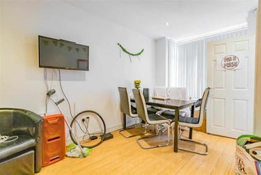 6 bed house, Dawlish Road, Selly Park, Birmingham, B297AS - Image 3