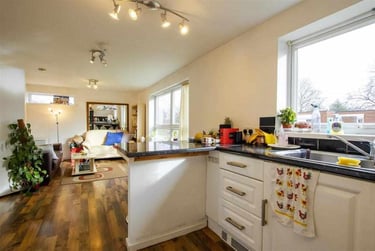 2 bed flat, Wheeleys Road, Edgbaston, Birmingham, B152LW - Image 6