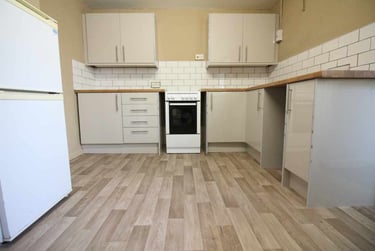 3 bed house, Cathays, Cardiff, CF244JL - Image 3