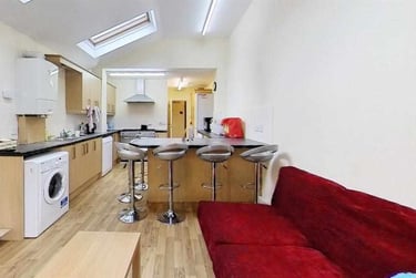 5 bed house, Harrow Road, Selly Park, Birmingham, B297DN - Image 1