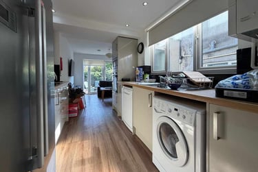 6 bed house, Cathays, Cardiff, CF244ES - Image 2