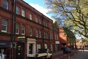 1 bed flat, Llanfair House, St Mary's Square, Swansea, SA13LP - Image 6