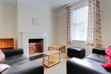3 bed house, Old Park Road, St Sidwells, Exeter, EX44EZ - Image 5