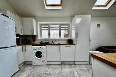 6 bed house, Cathays, Cardiff, CF244HQ - Image 5