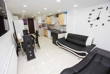 6 bed house, Tiverton Road, Selly Park, Birmingham, B296DA - Image 1