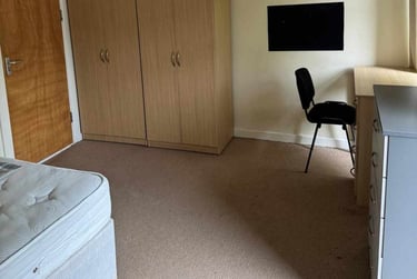 4 bed house, St Helens Avenue, Brynmill, Swansea, SA14NQ - Image 1