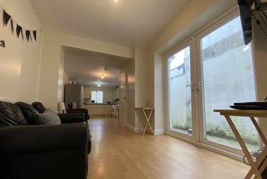 5 bed house, Cathays, Cardiff, CF244JL - Image 3