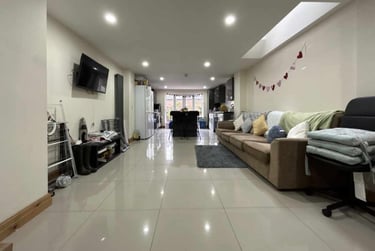 6 bed house, Cathays, Cardiff, CF244JF - Image 2