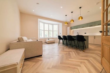 3 bed flat, City Centre, Cardiff, CF103DQ - Image 2