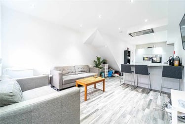 5 bed house, Rose Cottages, Hubert Road, Selly Park, Birmingham, B296EF - Image 3