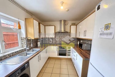 6 bed house, Clarendon Park Road, Clarendon Park, Leicester, LE23AN - Image 2