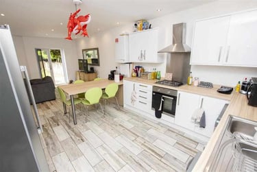 5 bed house, Hubert Road, Selly Park, Birmingham, B296EP - Image 2
