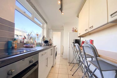 3 bed house, Cathays, Cardiff, CF244DD - Image 3