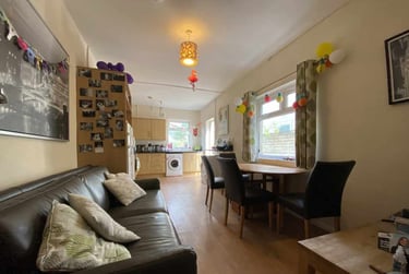 4 bed house, Roath, Cathays, Cardiff, CF244RR - Image 1