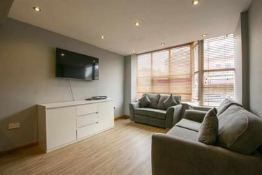 8 bed house, Raddlebarn Road, Selly Park, Birmingham, B296HH - Image 3