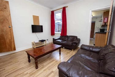 5 bed house, Tiverton Road, Selly Park, Birmingham, B296BU - Image 2