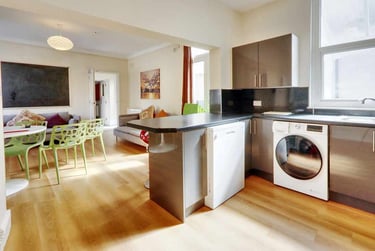 10 bed house, Old Tiverton Road, Mount Pleasant, Exeter, EX46NG - Image 2