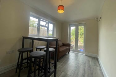 4 bed house, Cathays, Cardiff, CF244HA - Image 2