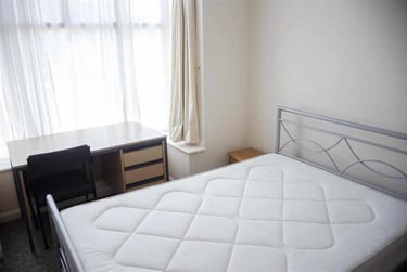 2 bed flat, Raddlebarn Road, Selly Park, Birmingham, B296HQ - Image 4