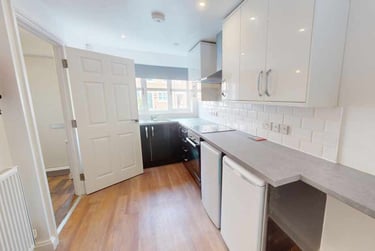 4 bed house, Blue Fox Close, City Centre, Leicester, LE30EE - Image 4