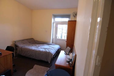 3 bed flat, Roath, Plasnewydd, Cardiff, CF243QA - Image 6