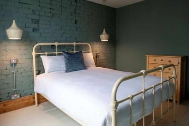 8 bed house, Lees Hall Crescent Manchester, Fallowfield, Manchester, M146YA - Image 1