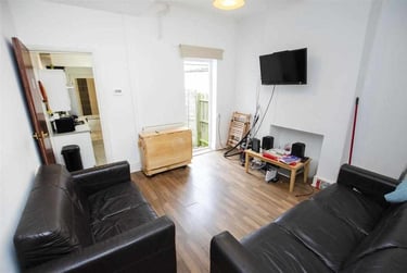 4 bed house, Dawlish Road, Selly Park, Birmingham, B297AH - Image 1