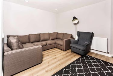 8 bed house, Cathays, Cardiff, CF244BU - Image 2
