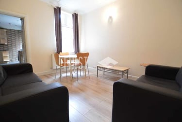 4 bed house, Glossop Street, Highfields, Leicester, LE55HN - Image 2