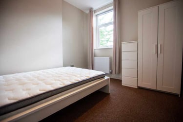 3 bed flat, Flat 2, 16 Beaufort Avenue, West Didsbury, Manchester, M201LL - Image 9