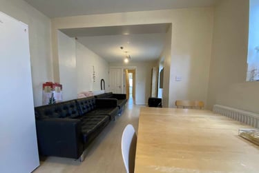 6 bed house, Cathays, Cardiff, CF244HR - Image 3