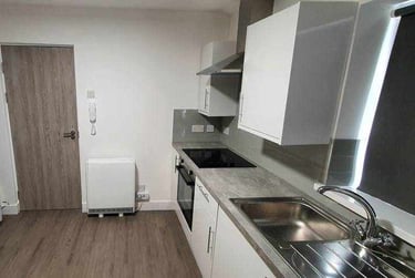 1 bed studio, 3, 19, Adamstown, Cardiff, CF240EU - Image 3