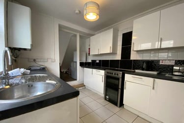 4 bed house, Roath, Plasnewydd, Cardiff, CF243LA - Image 2