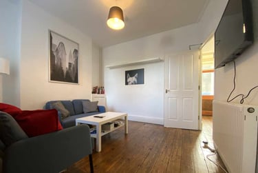4 bed house, Cathays, Cardiff, CF244HA - Image 2