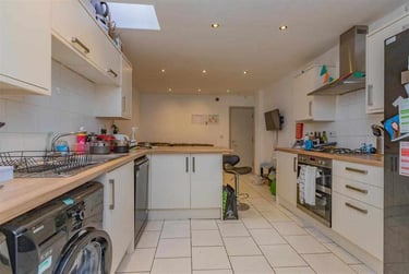 5 bed house, Tiverton Road, Selly Park, Birmingham, B296BY - Image 1
