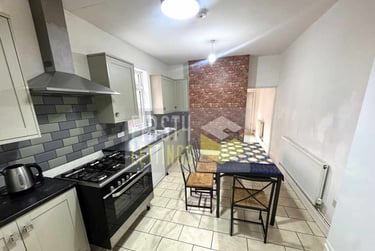 5 bed house, Seymour Street, Highfields, Leicester, LE20LB - Image 1
