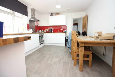 6 bed house, Cathays, Plasnewydd, Cardiff, CF244AQ - Image 1