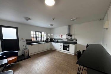 1 bed studio, Percy Road, Aylestone Park, Leicester, LE28FP - Image 10