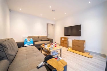6 bed house, Tiverton Road, Selly Park, Birmingham, B296BS - Image 2