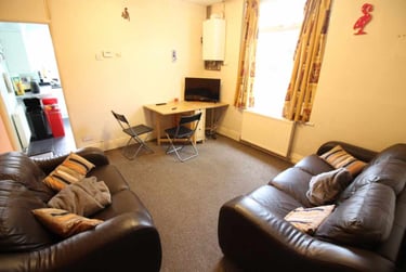 5 bed house, Cathays, Cardiff, CF244QS - Image 2