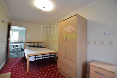 4 bed house, Gainsborough Road, Knighton, Leicester, LE23DH - Image 9
