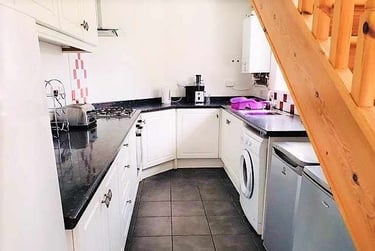 4 bed house, Hazel Road, Uplands, Swansea, SA20LU - Image 2