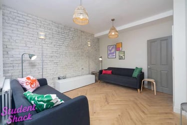 8 bed house, Haydn Avenue, Rusholme, Manchester, M144DE - Image 1