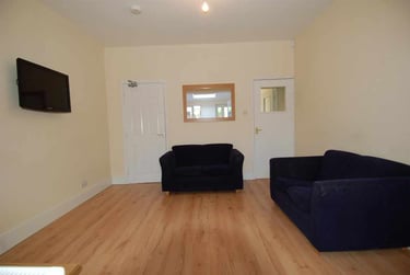 5 bed house, Stalker Lees Road, Sharrow, Sheffield, S118NJ - Image 3