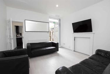 6 bed house, Gristhorpe Road, Stirchley, Birmingham, B297SL - Image 1