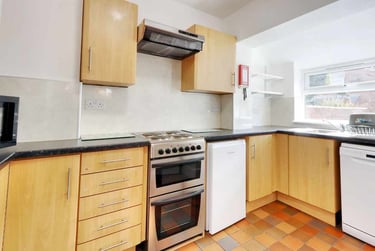 6 bed house, St. Johns Road, Mount Pleasant, Exeter, EX12HR - Image 4