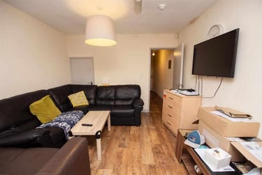 6 bed house, Tiverton Road, Selly Park, Birmingham, B296BY - Image 1
