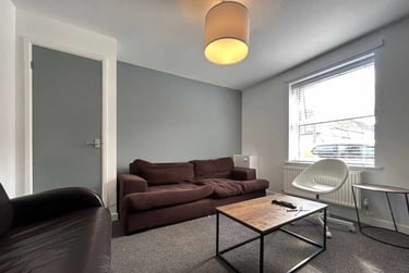6 bed house, Cathays, Cardiff, CF244DP - Image 2