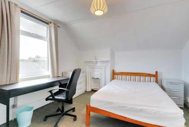 5 bed house, Victoria Road, St James, Exeter, EX46JB - Image 7